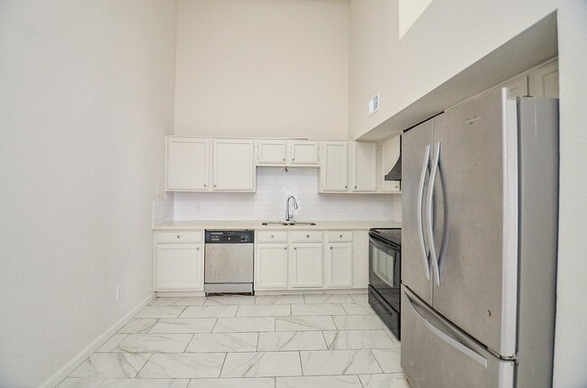 Building Photo - 11818 Spring Grove Dr