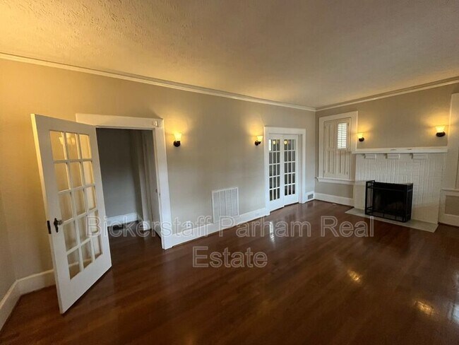 Building Photo - 1409 16th Ave