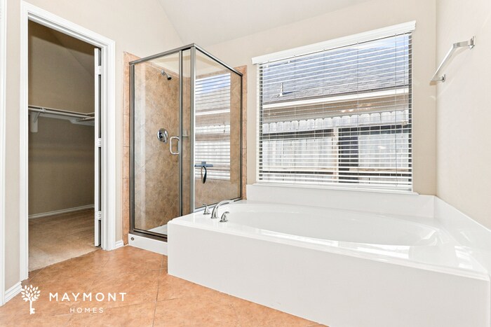 Building Photo - 10910 Brighton Gardens Dr