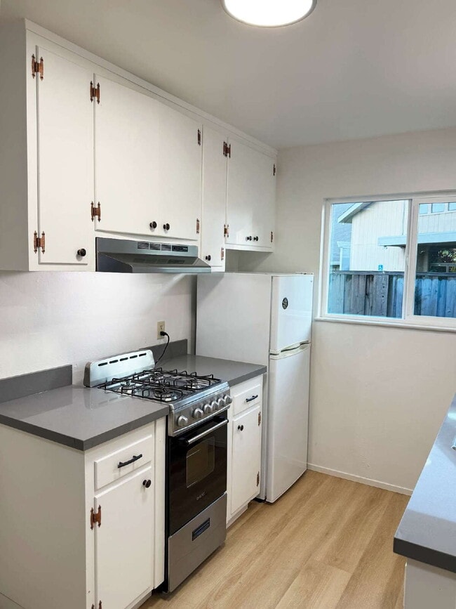 Building Photo - 2BD/1BA Single-Level Home Near Sonoma Plaza | Available Now!
