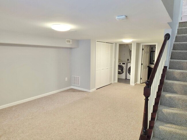 Building Photo - OLD TOWN ALEXANDRIA - MINUTES TO METRO AND PENTAGON