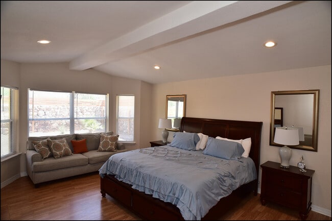 Building Photo - 7229 Canyon Run Dr