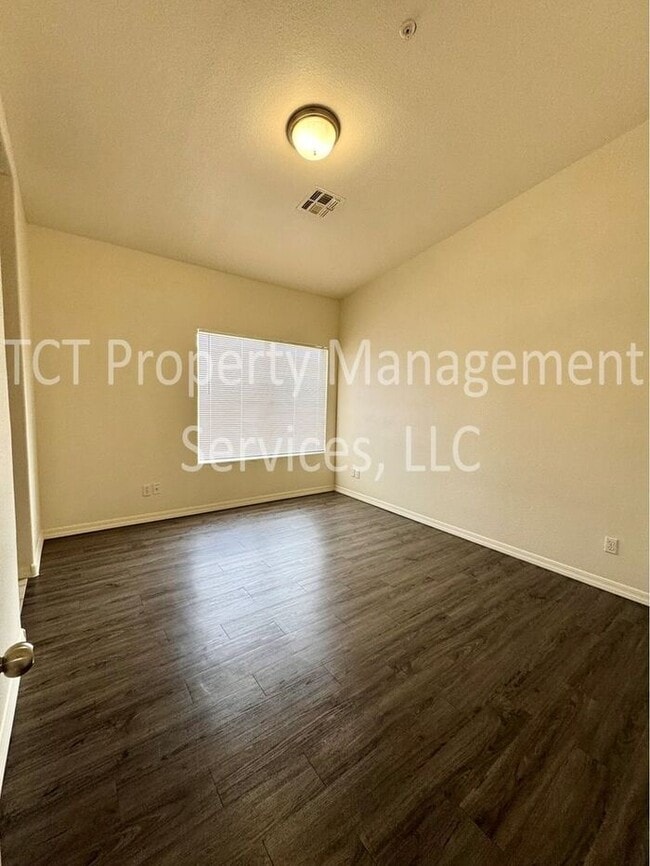 Building Photo - Nice two-story, 2bed, 2 bath with Garage in Mesa!