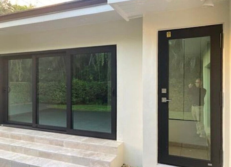 Building Photo - 607 Palermo Ave