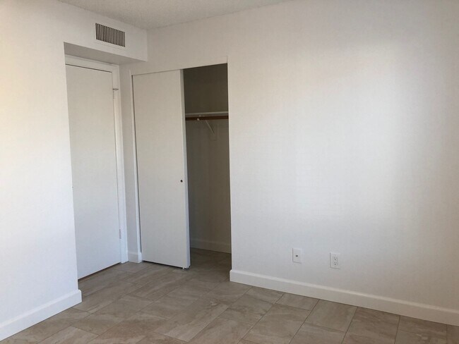 Building Photo - 2343 Leisure World