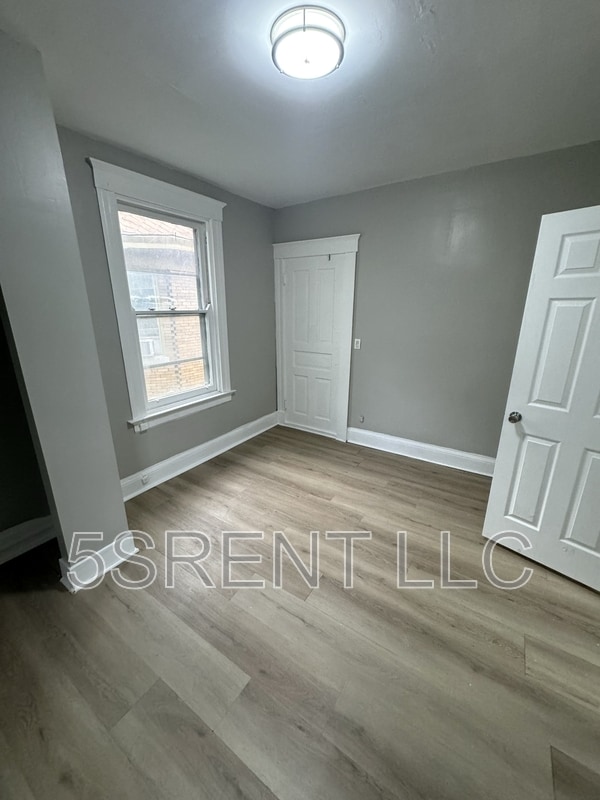 Building Photo - 2201 Burnet Ave