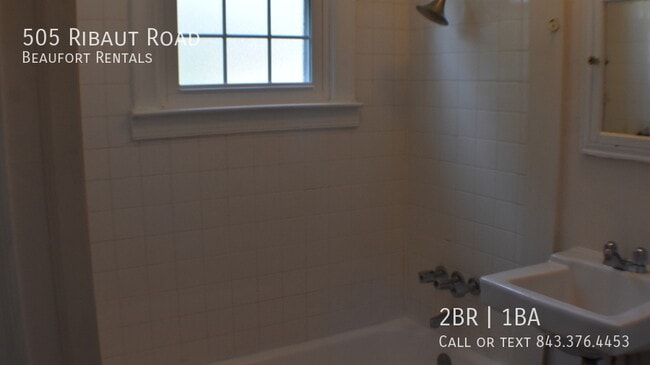 Building Photo - 505 Ribaut Rd