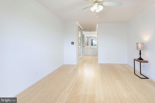 Building Photo - 5902 Mt Eagle Dr