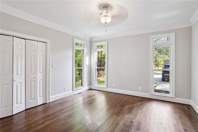 Building Photo - 8900 River Trace Dr