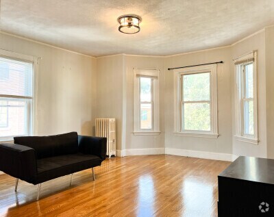 Building Photo - 14 Smythe St