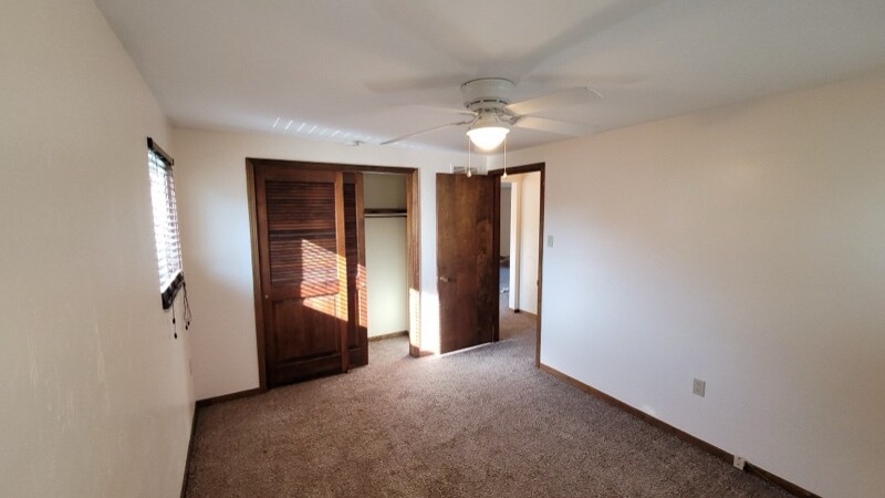 Building Photo - 110 Schars Ln