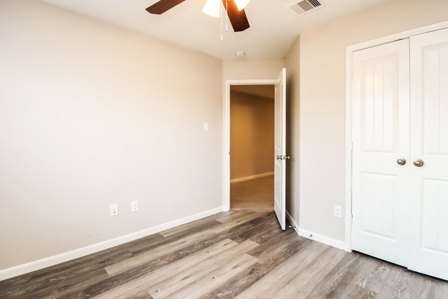 Building Photo - 622 Harvest Bluff Dr