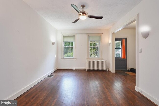 Building Photo - 2428 Tunlaw Rd NW