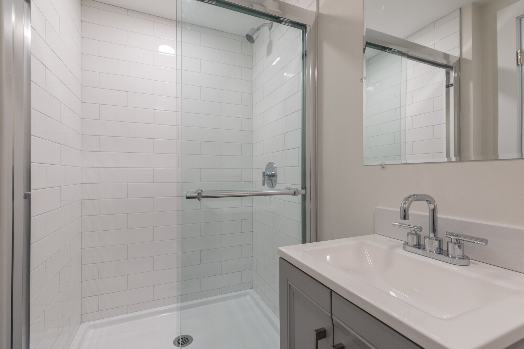 Building Photo - 843 Columbia Rd