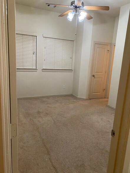 Building Photo - 6619 Escondido St
