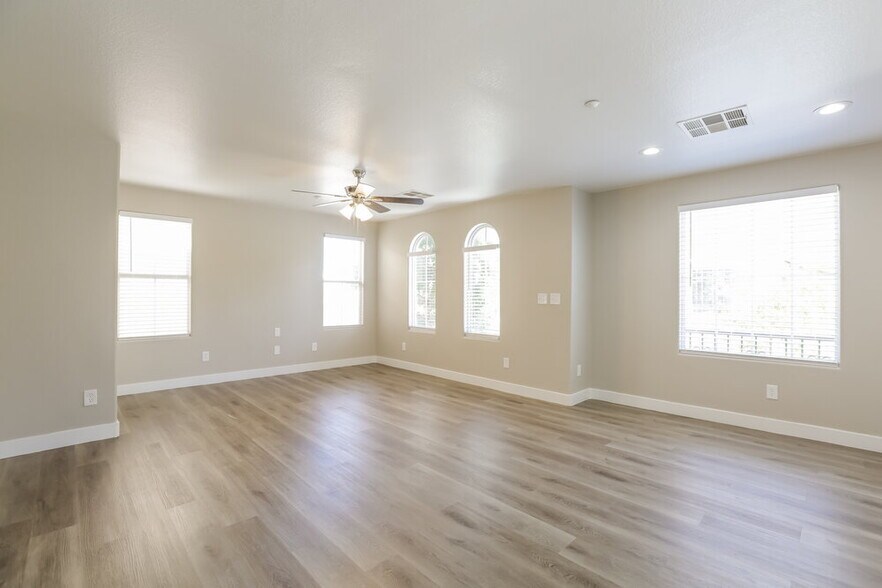 Building Photo - 4761 Saville Garden Ct