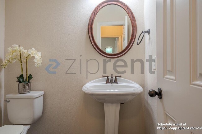 Building Photo - 27115 Downing Park Blvd