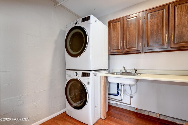 Building Photo - 2375 Shinnery Ln