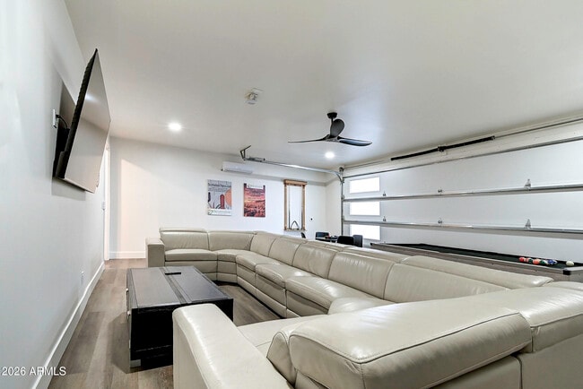 Building Photo - 6401 E Larkspur Dr