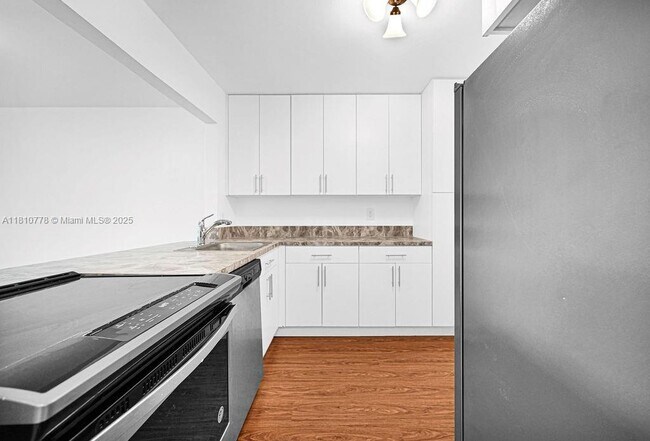 Building Photo - 7720 Camino Real
