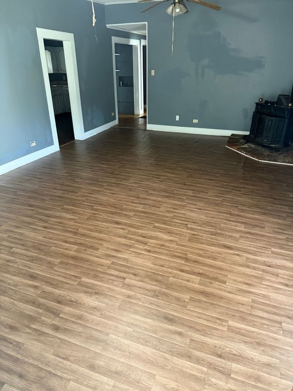 Building Photo - 819 E 4th St