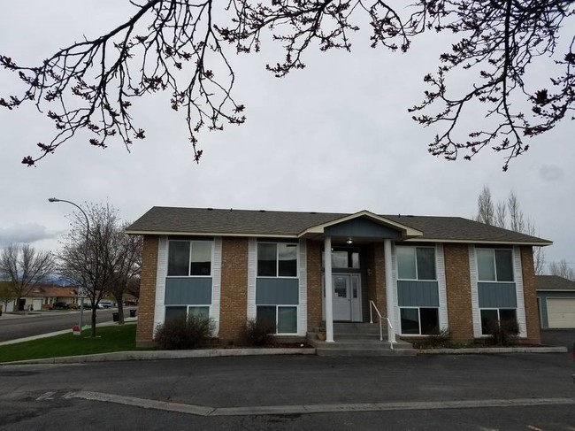 Building Photo - 1952 Henryanna Ave