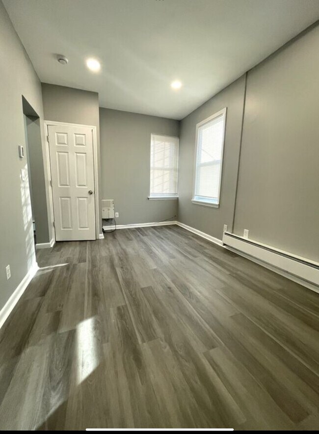 Building Photo - 970 McLean Ave