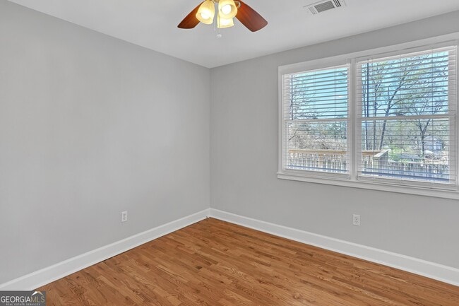 Building Photo - 1670 Cecilia Dr SE