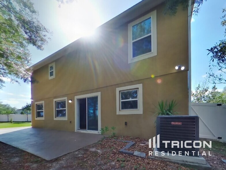 Building Photo - 15811 Surfbird Ct