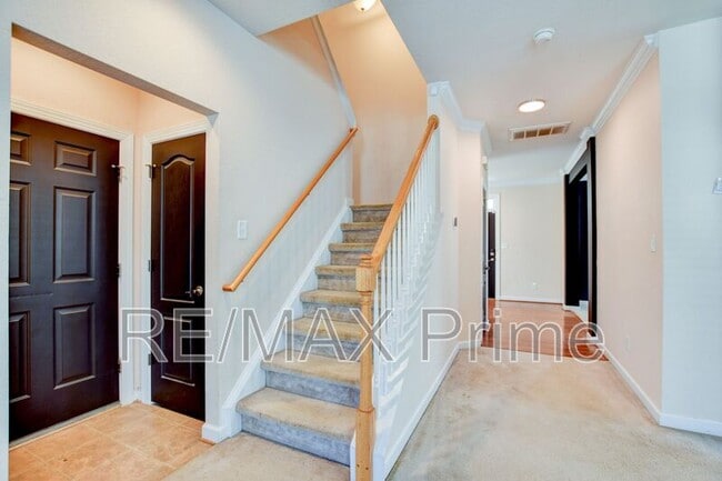 Building Photo - 1495 Elderberry Rd