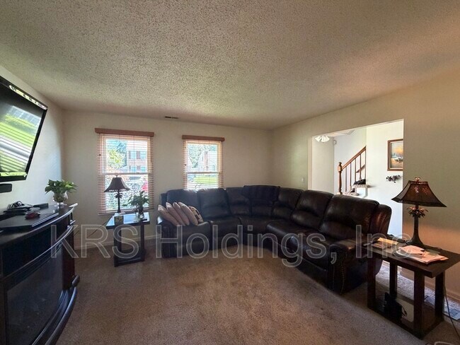 Building Photo - 3877 Sherman Oaks Ave