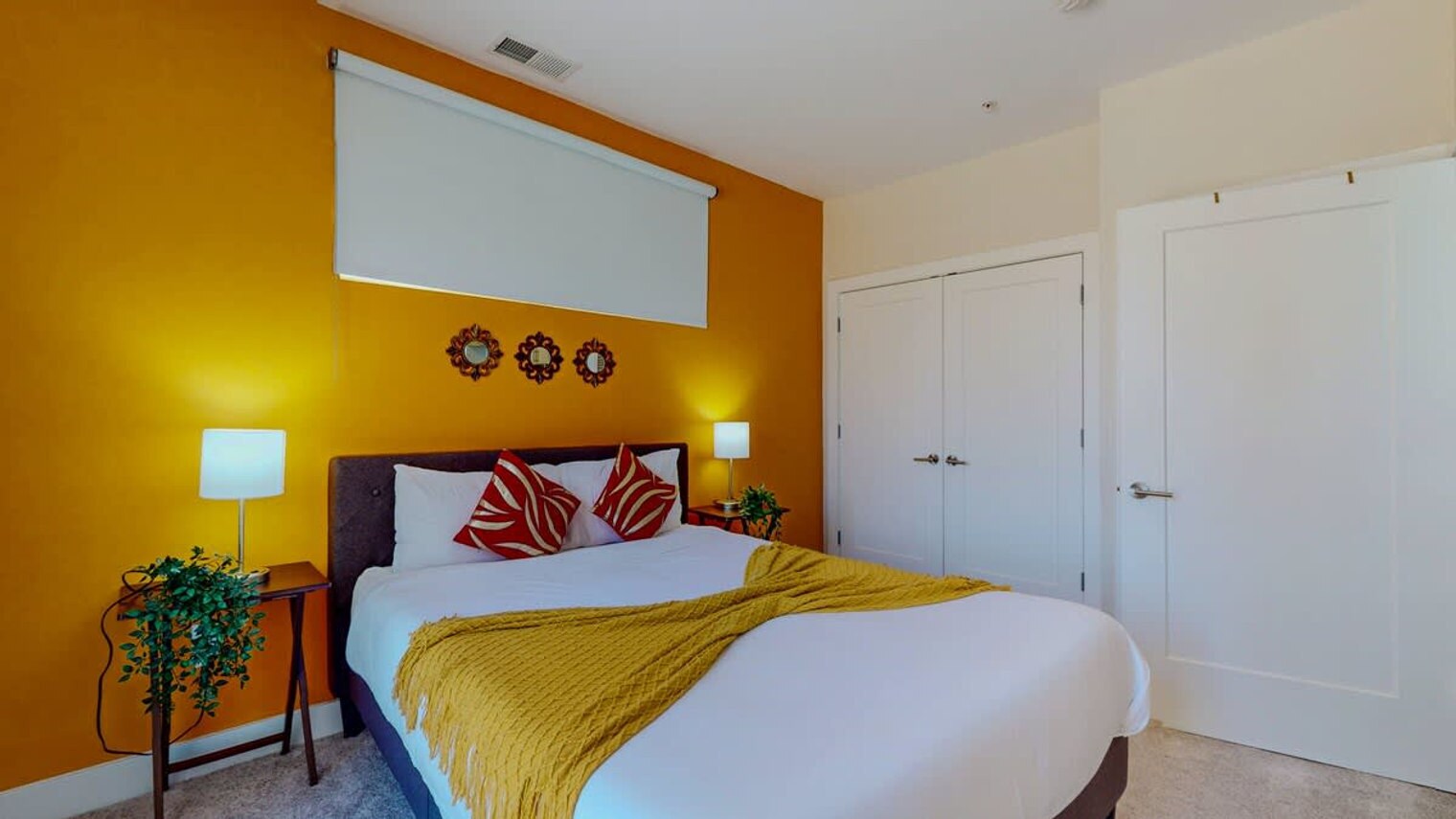 Building Photo - 545 Bedford St