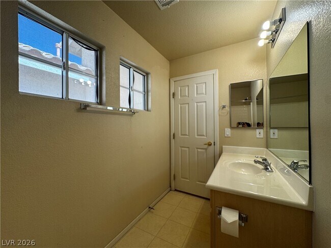 Building Photo - 1404 Laughing Larkspur Ave