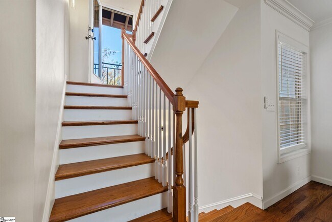 Building Photo - 7 Hamilton Ave