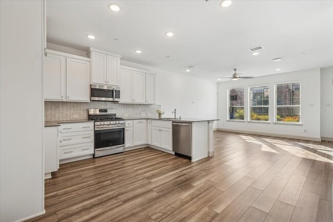 Building Photo - 6072 Silverado Trail