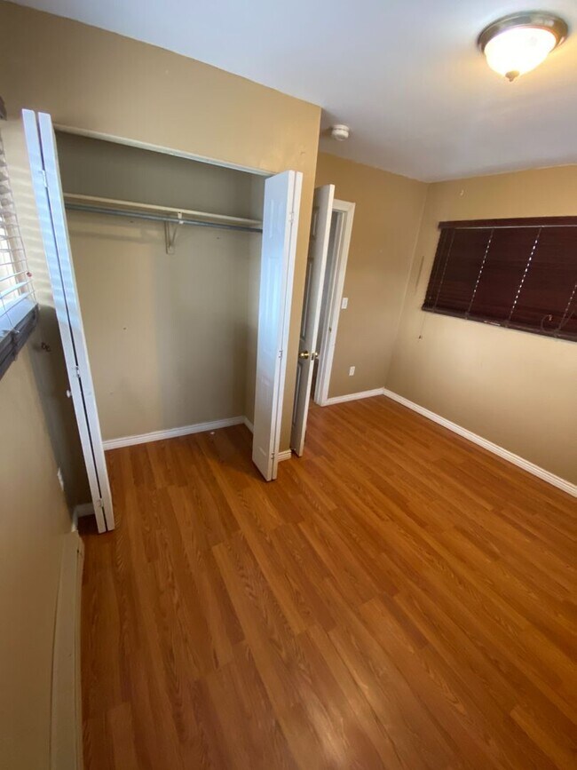 Building Photo - 706 Railroad Ave