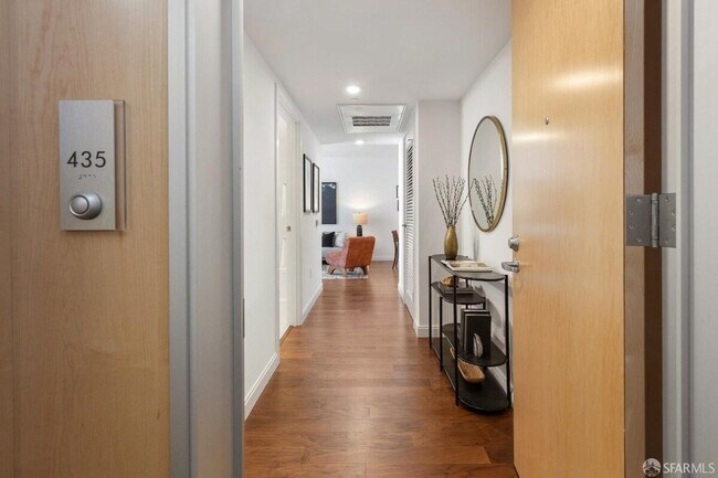 Building Photo - 601 Grove St