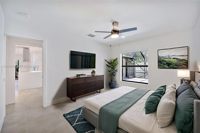 Building Photo - 2616 Carambola Cir N