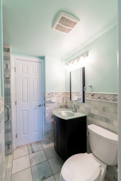 Building Photo - 35300 Woodward Ave