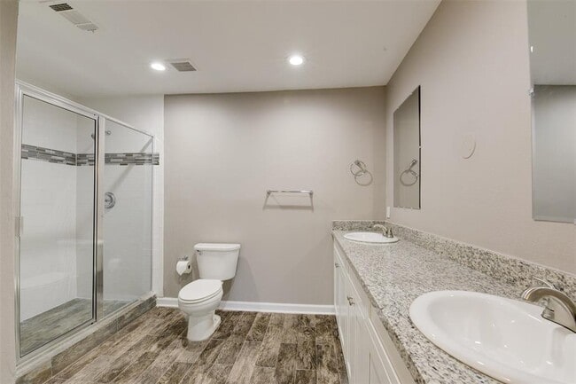 Building Photo - 3491 Balboa Cir