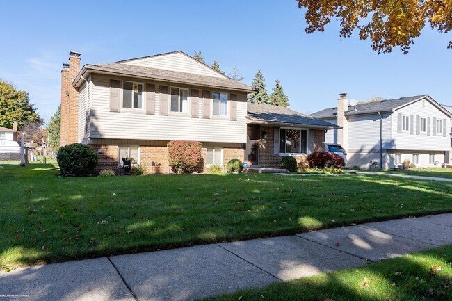 Building Photo - 14323 Mary Grove Dr