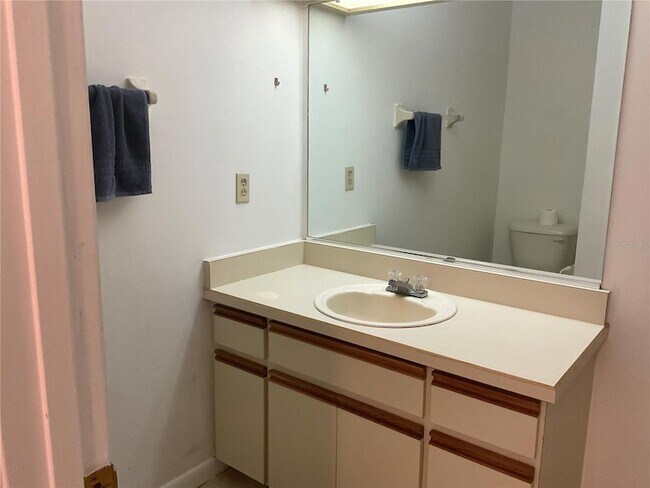 Building Photo - 7 Warren Pl