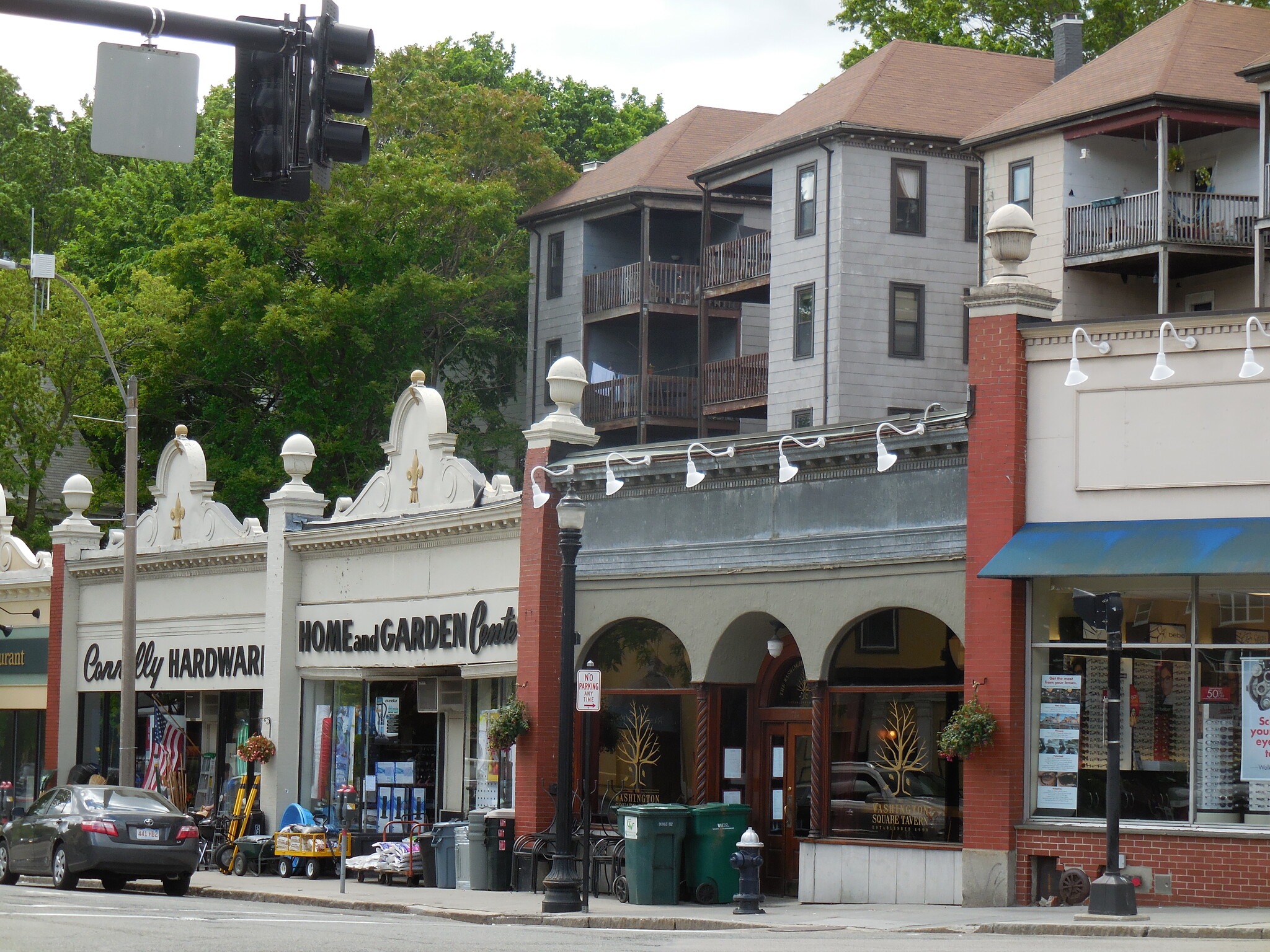 Building Photo - 736 Washington St