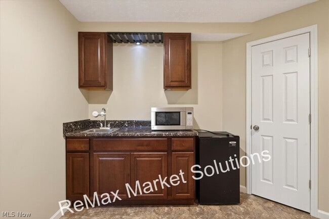 Building Photo - 159 Stone Ridge Way