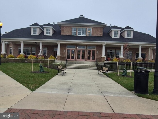 Building Photo - 9707 Glassy Creek Way