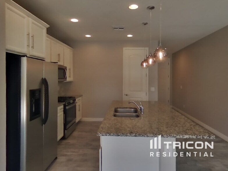 Building Photo - 4837 W Leodra Ln
