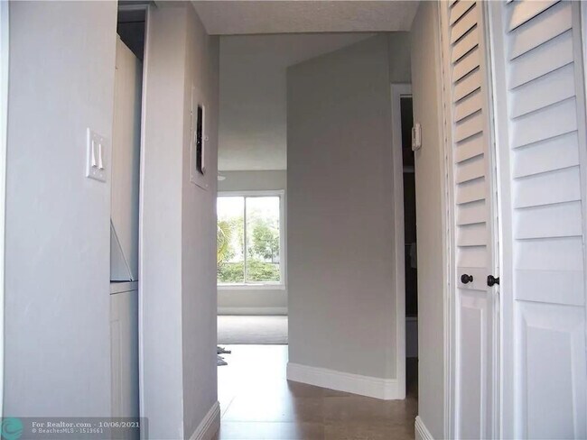 Primary Photo - 3218 NW 103rd Terrace