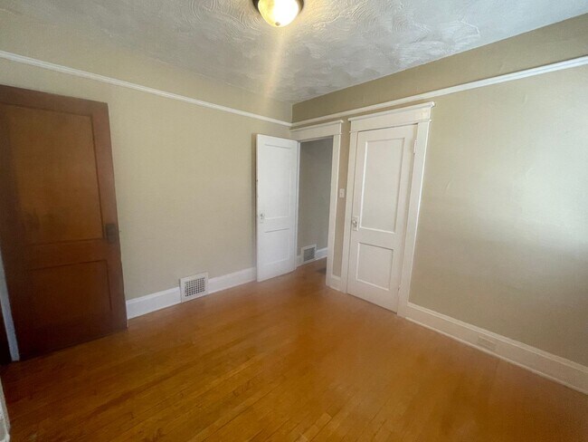 Building Photo - 2945 N 36th St