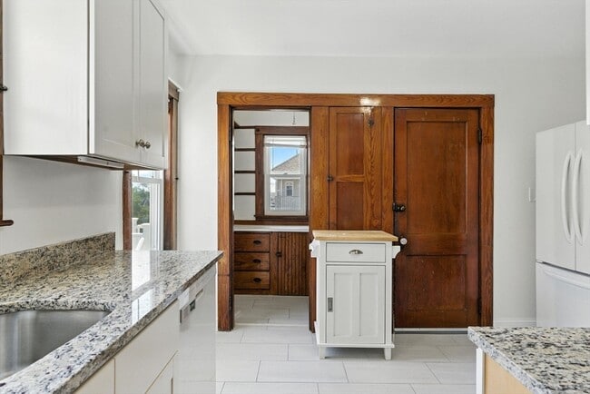 Building Photo - 29 Arbroth St