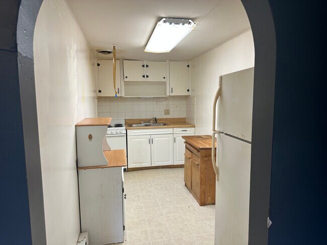 Building Photo - 1311 Giles Rd